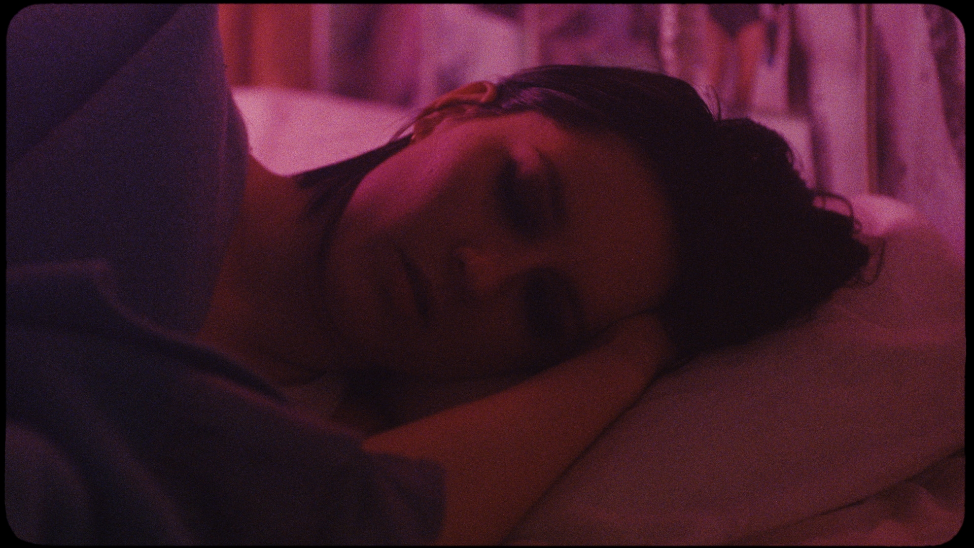 L-STILLS_1.1.14.T