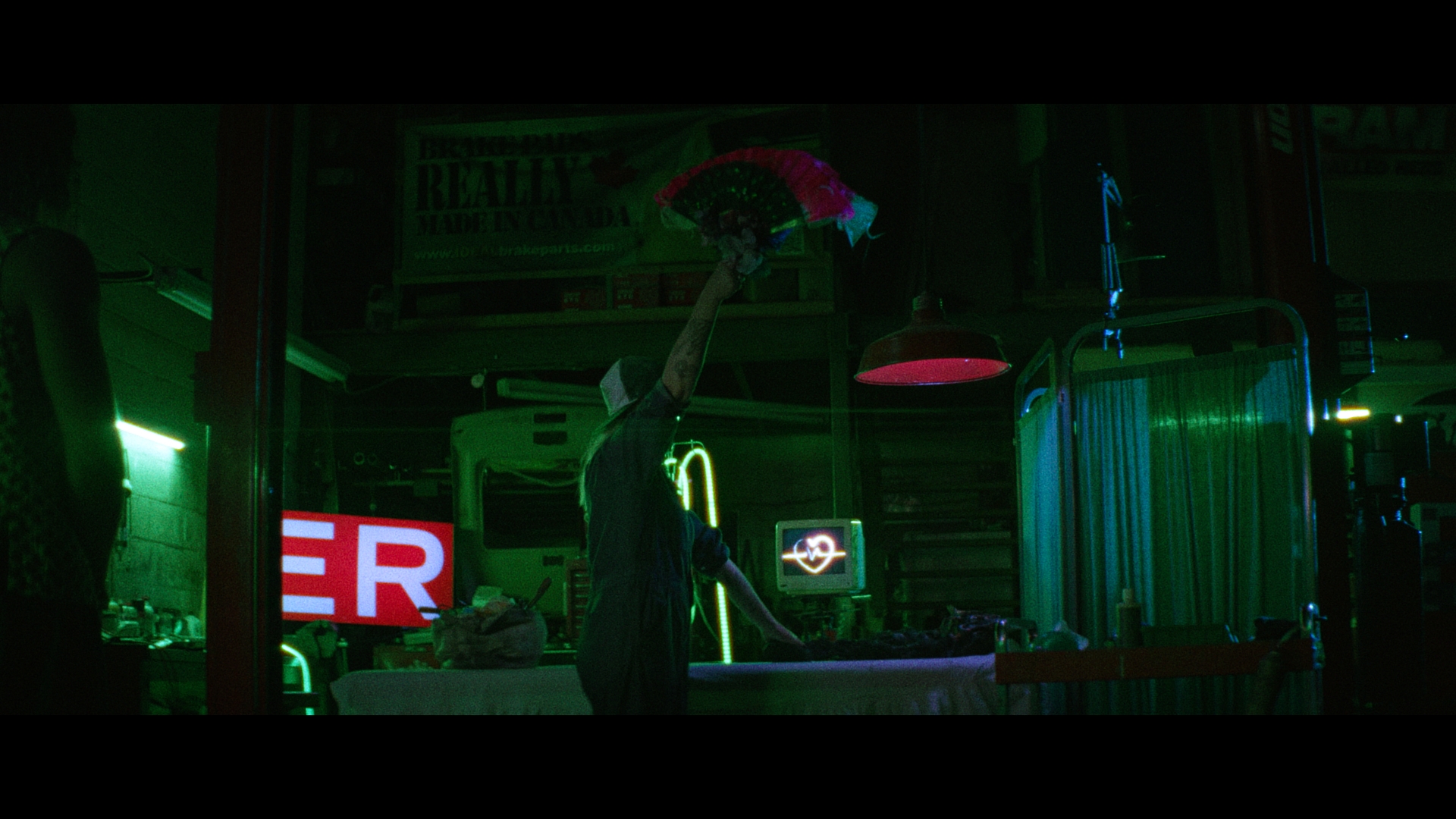 THY_STILLS_1.1.14.T